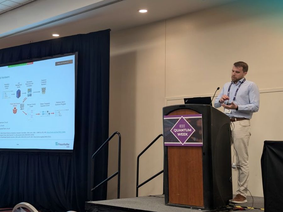 Pascal Debus at the podium, IEEE Quantum Week